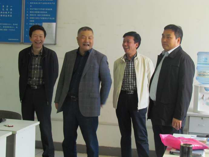 省行業(yè)管理處領(lǐng)導(dǎo)來我公司指導(dǎo)公作